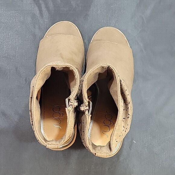 BRAND NEW SUGAR VERUCA LASER-CUT OUT WITHD FISH MOUTH ANKLE BOOTIES - Picture 11 of 16